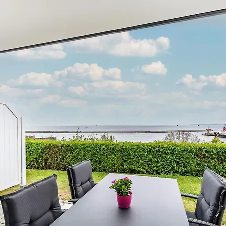 Trelleborg, 1 Meerblick Daire *